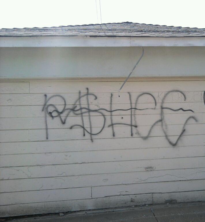 crip gangs graffiti: Raymond street hustler compton crip