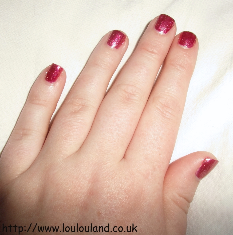 LouLouLand: Festive Nails From FNUG - A Review For My Pure*