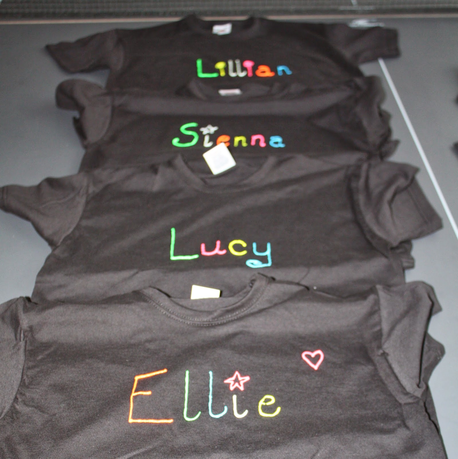 Diy Puffy Paint Shirts / Paint Sew Glue Chew Tshirts Decorated With Puffy Paint. / Do paint on