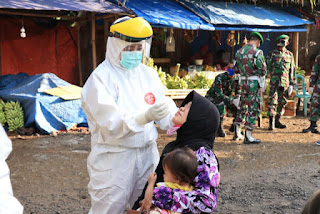 Di Swab Secara Acak, Ratusan Pengunjung Pasar Baru Indramayu Terkejut Di Swab Secara Acak, Ratusan Pengunjung Pasar Baru Indramayu Terkejut
