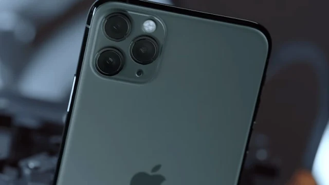 iPhone 11 Pro - Apple Fokus di Kamera dan Layar