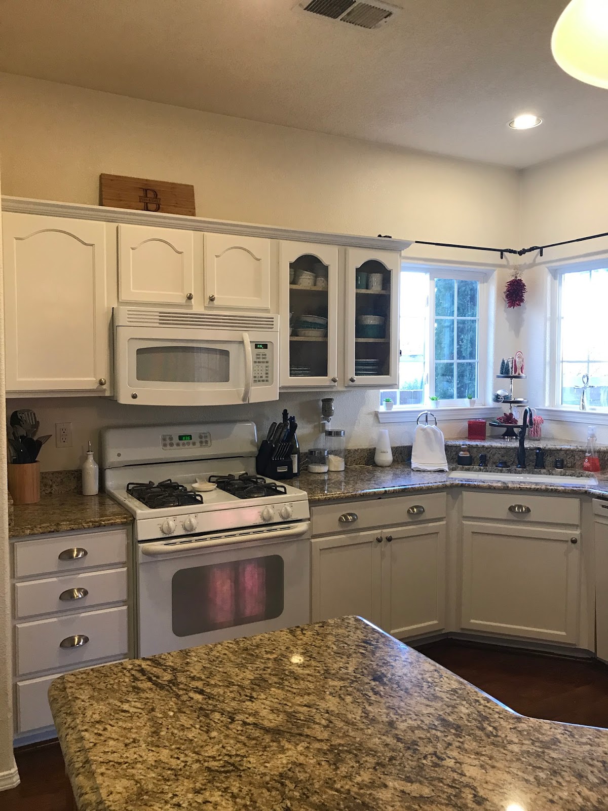 Emily Burn Kitchen Makeover/ Painting our Kitchen