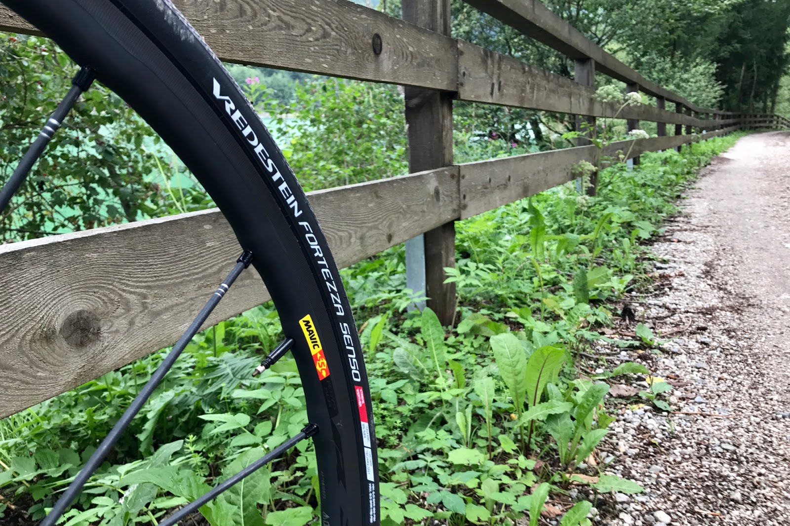 vredestein fortezza senso all weather clincher road tyre