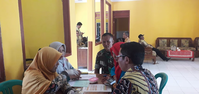 Babinsa Kaloran Meminta Perangkat Desa Tertib Administrasi