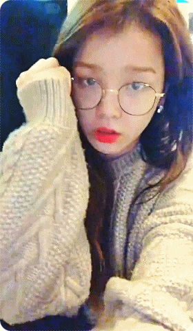 안경 쓴 오마이걸 승희 ㅋㅋㅋㅋ.gif | 인스티즈