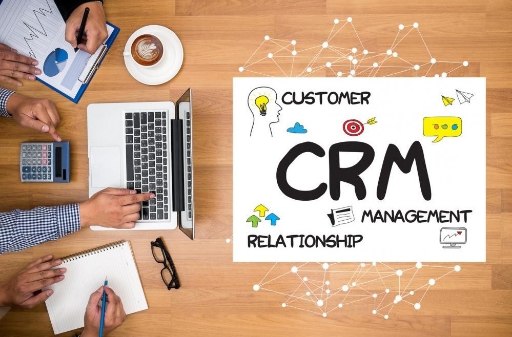 3 cosas esenciales a considerar al comprar software CRM