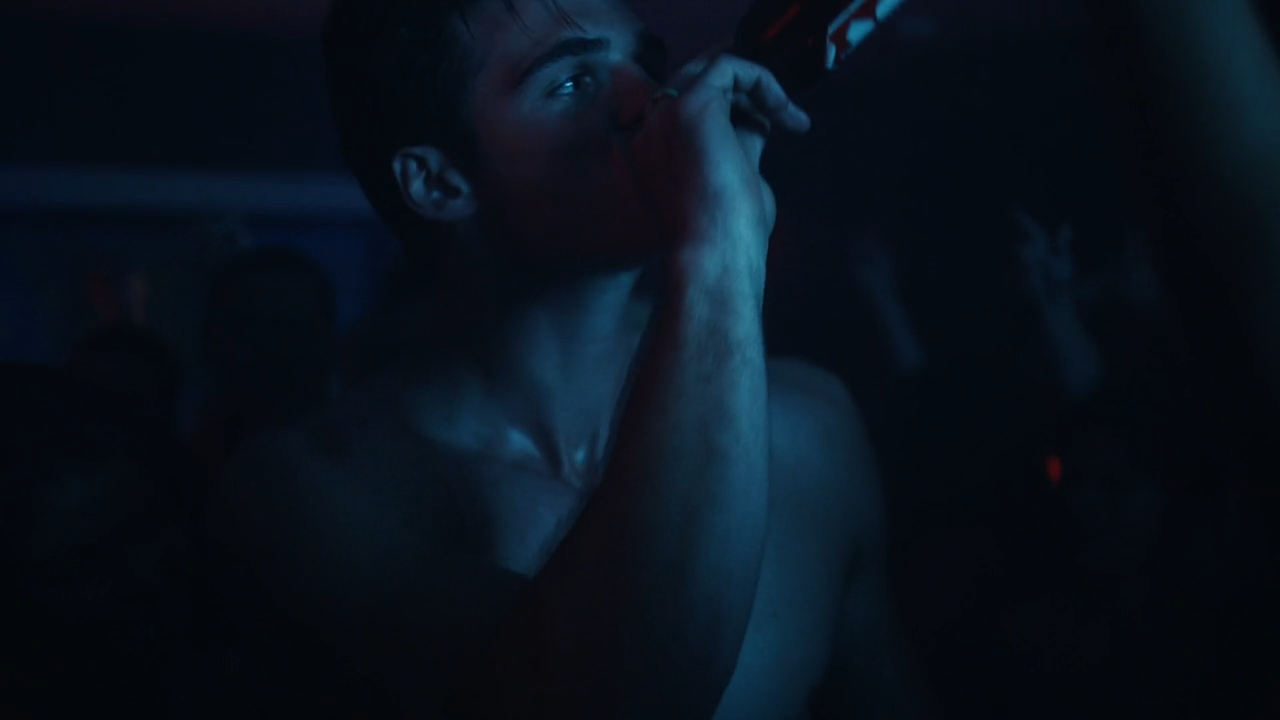 Jacob Elordi, Eric Dane & naked extras on Euphoria (2019) .