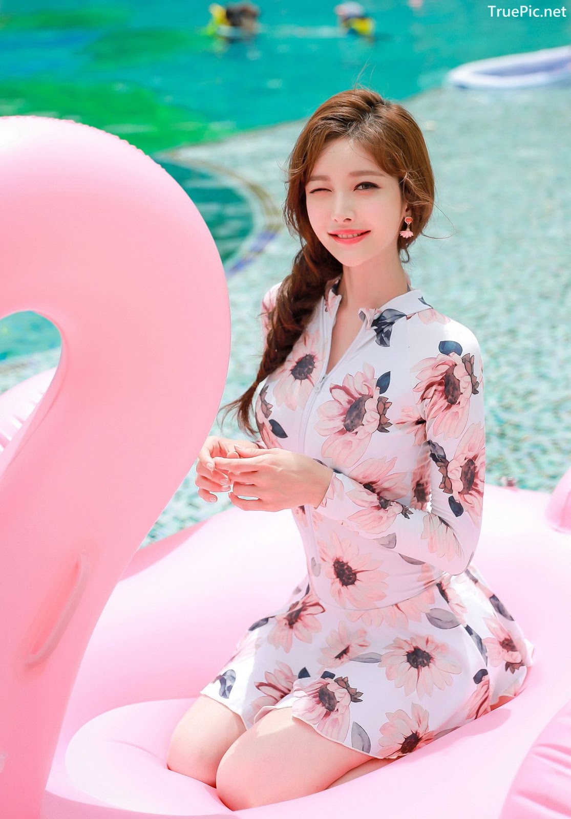 Image Korean Fashion Model - Kim Hee Jeong - Pink Fantasy Flamingo Swimsuit - TruePic.net - Picture-12