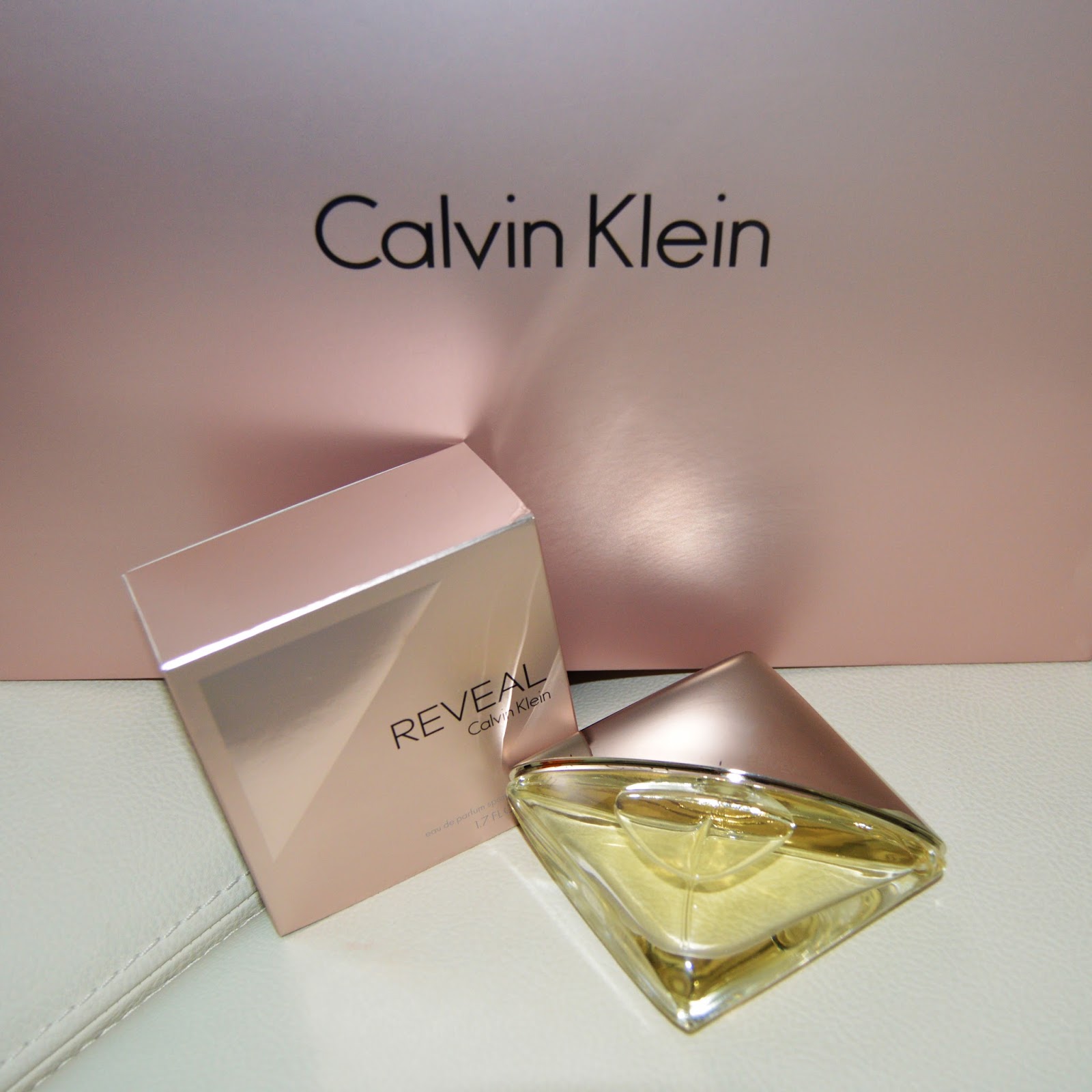 Calvin Klein Reveal Perfume - Review | LAURA BADURA