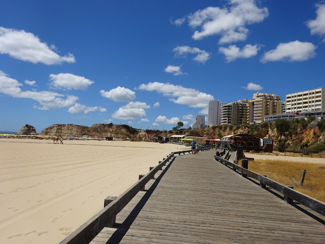 Resultado de imagem para passadiços praia da rocha