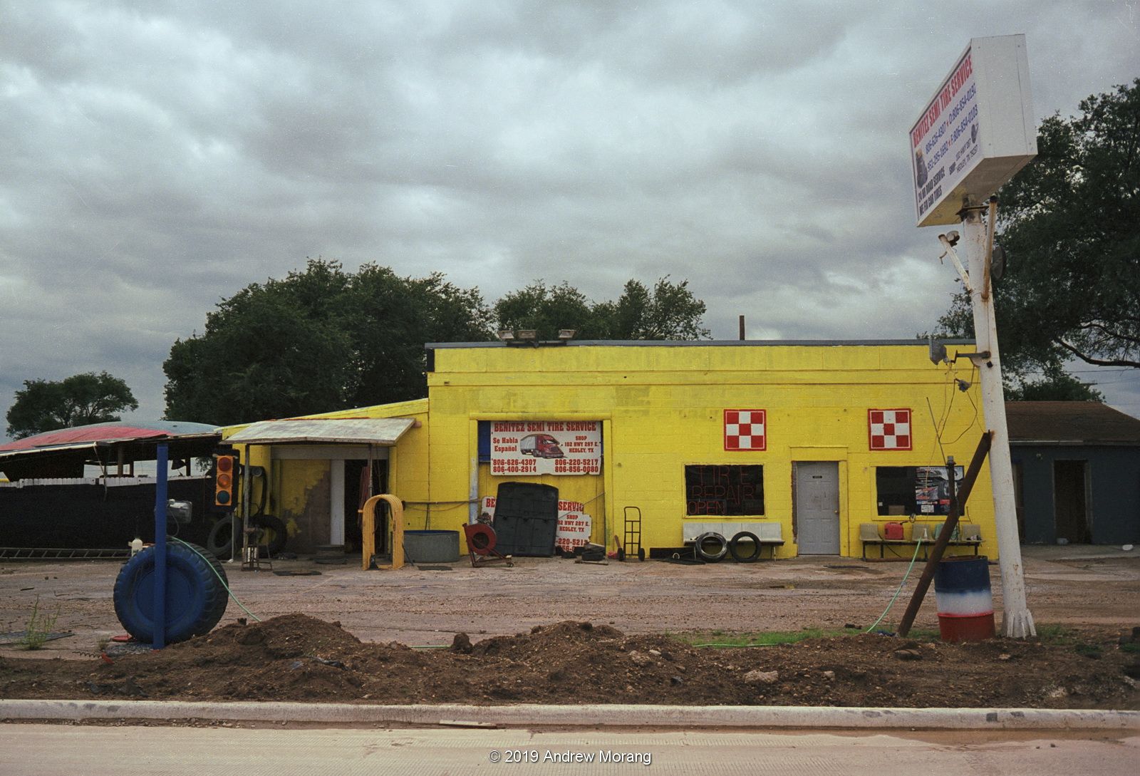 Urban Decay Small Towns in the Texas Panhandle with Ektar 25 film (Panhandle 201901)