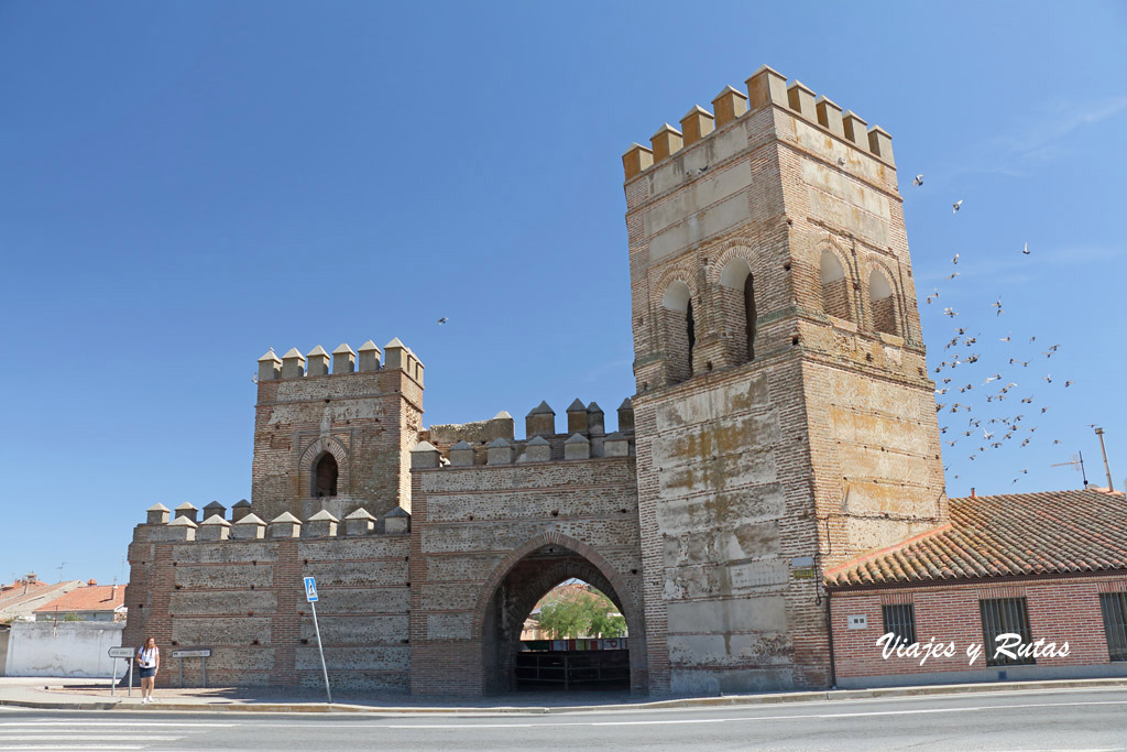 Puerta de Cantalapiedra, Madrigal de las Altas Torres