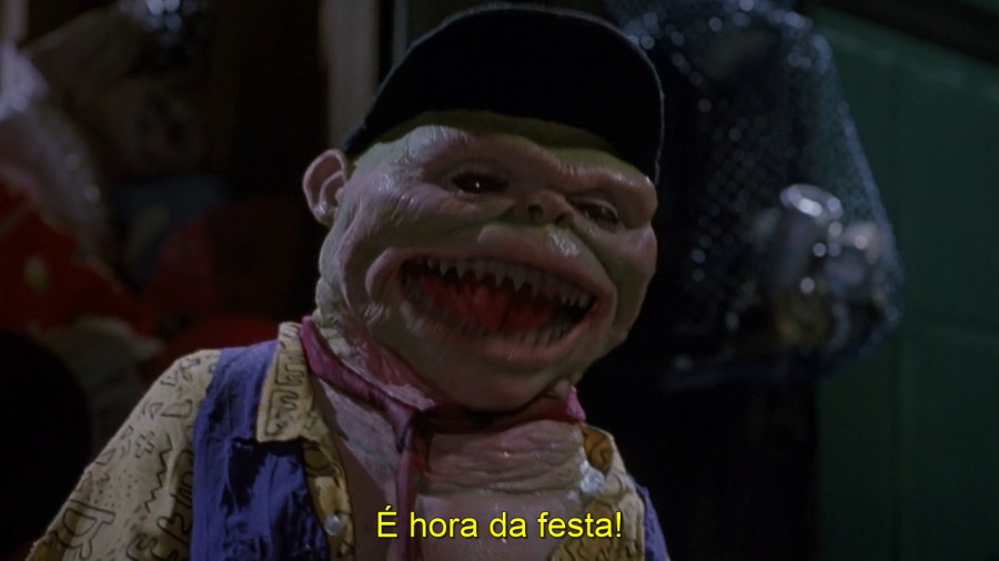 GHOULIES 3 - OS GHOULIES VÃO AO COLÉGIO (LEGENDADO/720P) – 1990 Vlcsnap-2021-01-20-19h35m52s412