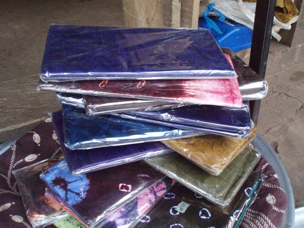 Fabrication du tissu bazin