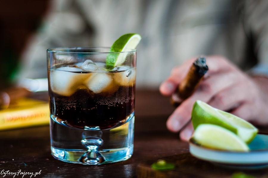 Cuba Libre rum z colą