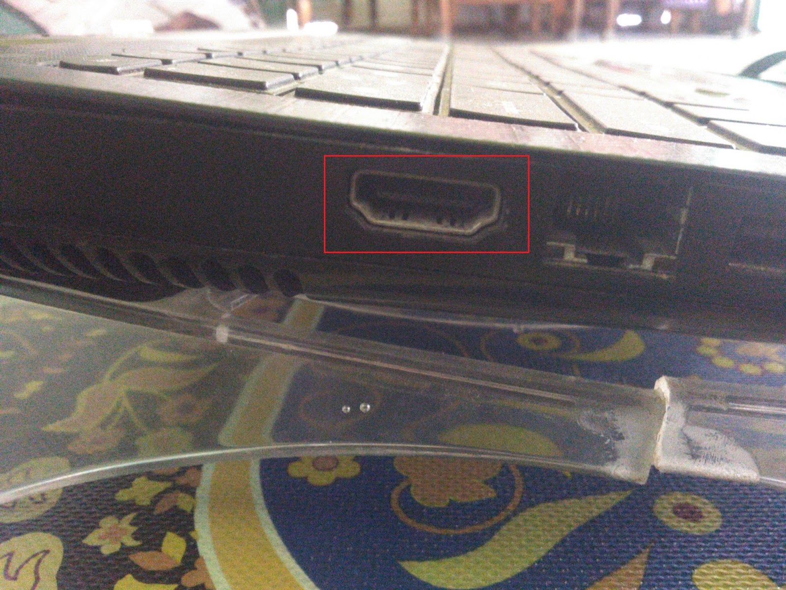 Cara Mudah Menyambungkan Laptop ke TV Menggunakan Kabel HDMI