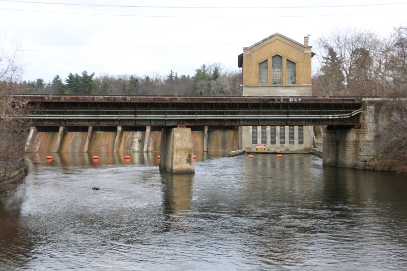Michigan Exposures: Wandering on Huron River Drive