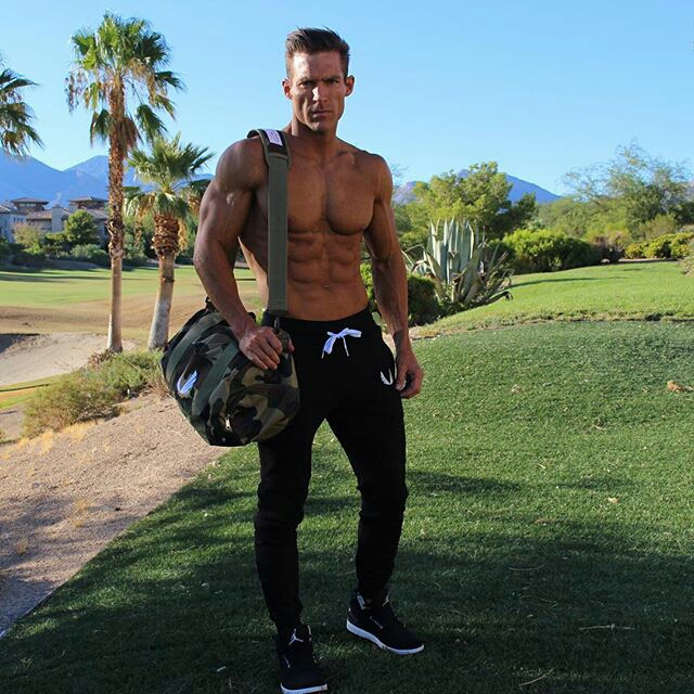 Masculina Wear ™® The Hottest Male Personal Trainers to Follow on