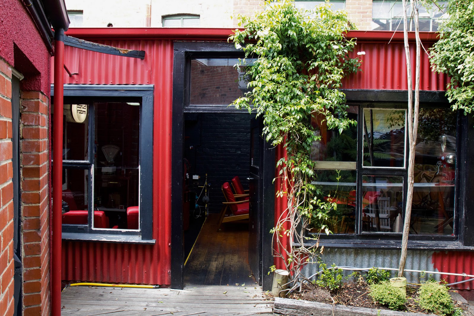 Beattie's Book Blog unofficial homepage of the New Zealand book