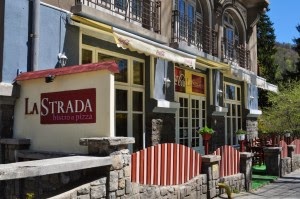 10. Restaurantul La Strada Sinaia
