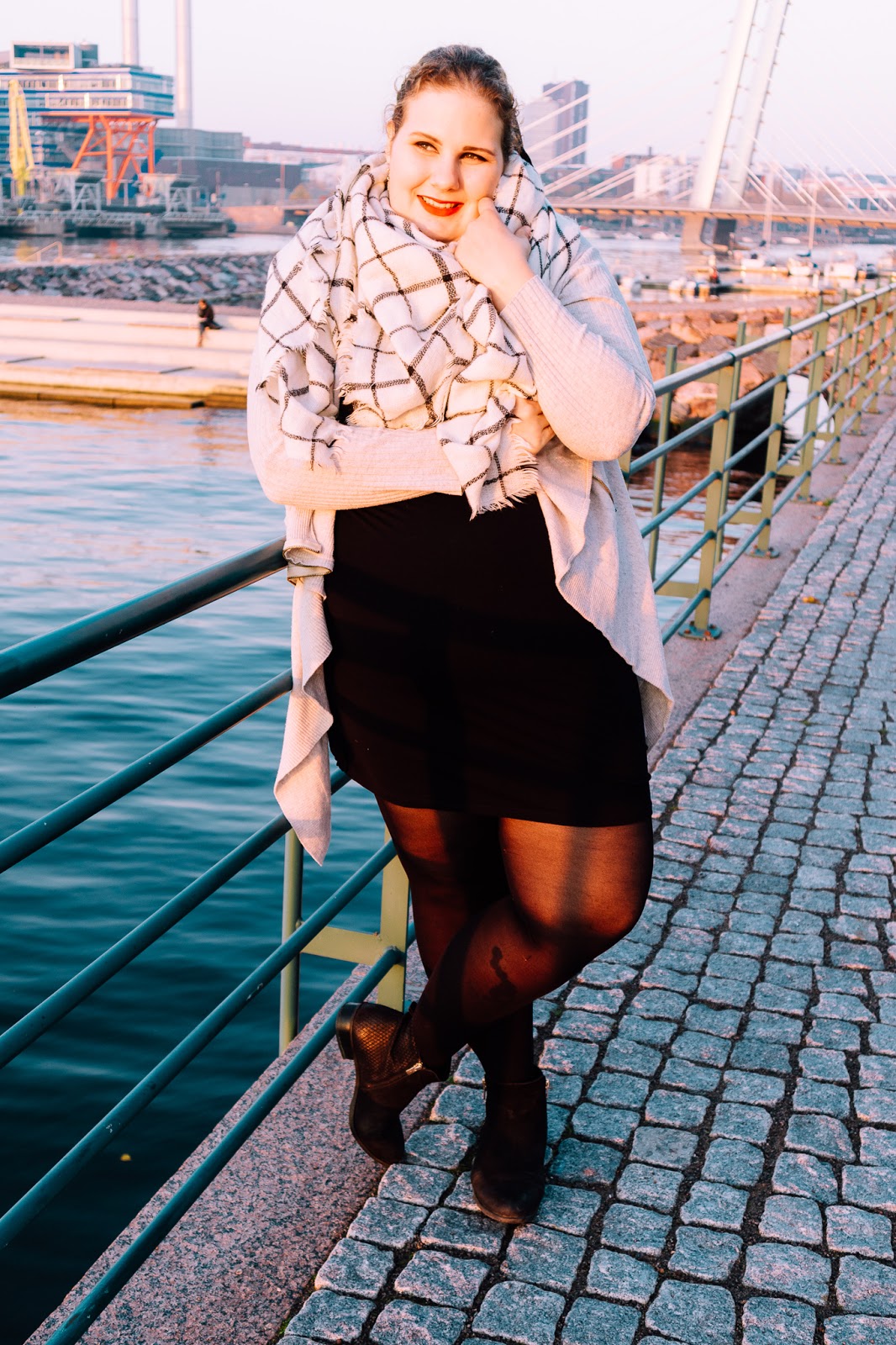 Big mamas home by Jenni S, Kuinka pukea musta mekko, Asuhaaste, Vaatteet & Asusteet, Tyyli, Big mamas home by Jenni S. Kuinka pukea musta mekko 1/4 asuhaaste