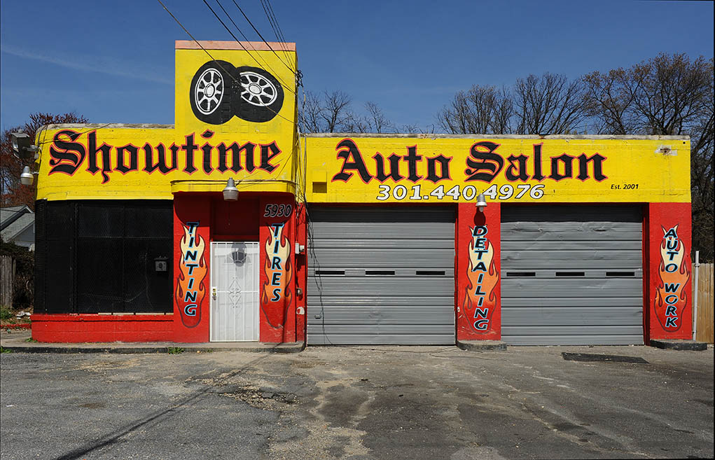 Lloyd Wolf Photographer American Investigations / Showtime Auto Salon, Capitol Heights, Maryland