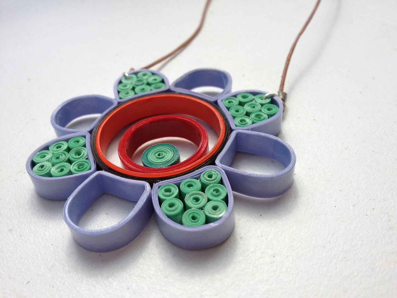 Little Circles Free Quilling Tutorials & Guides