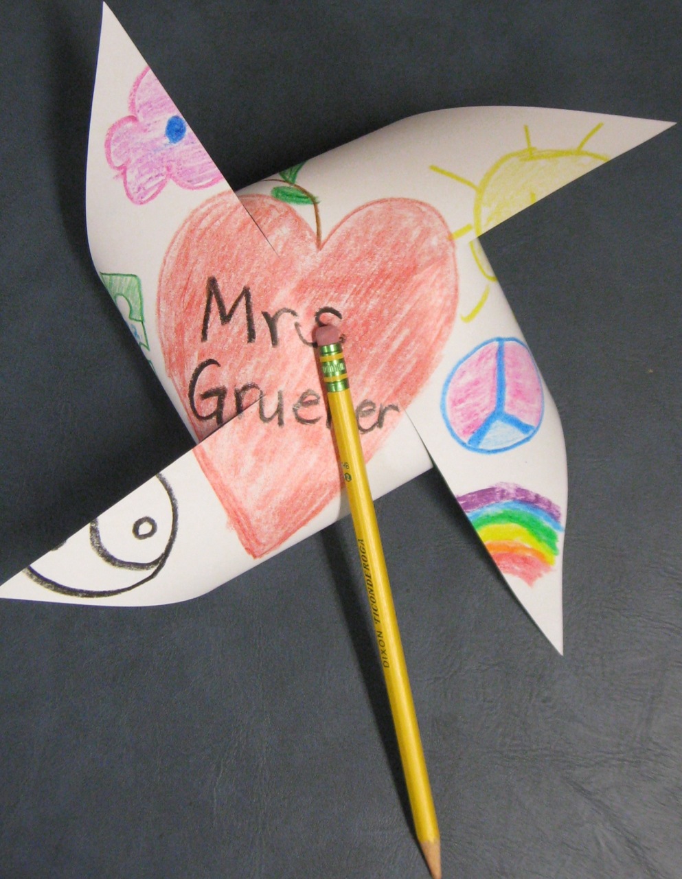 cachey-mama-s-world-of-learning-tutorial-tuesday-pinwheels-for-peace