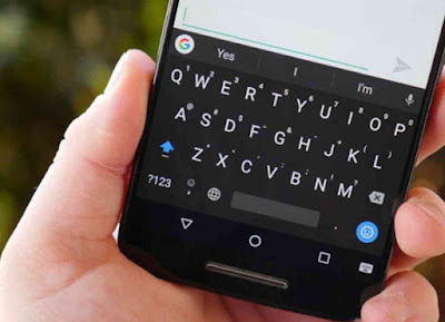 Android 用 Google キーボードのオートコレクトを改善する方法