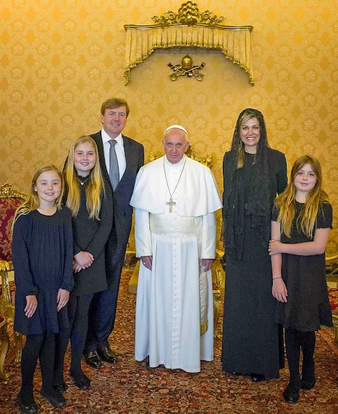 King Willem-Alexander, Queen Maxima, Princess Catharina-Amalia, Princess Alexia and Princess Ariane met with the Pope in Vatican