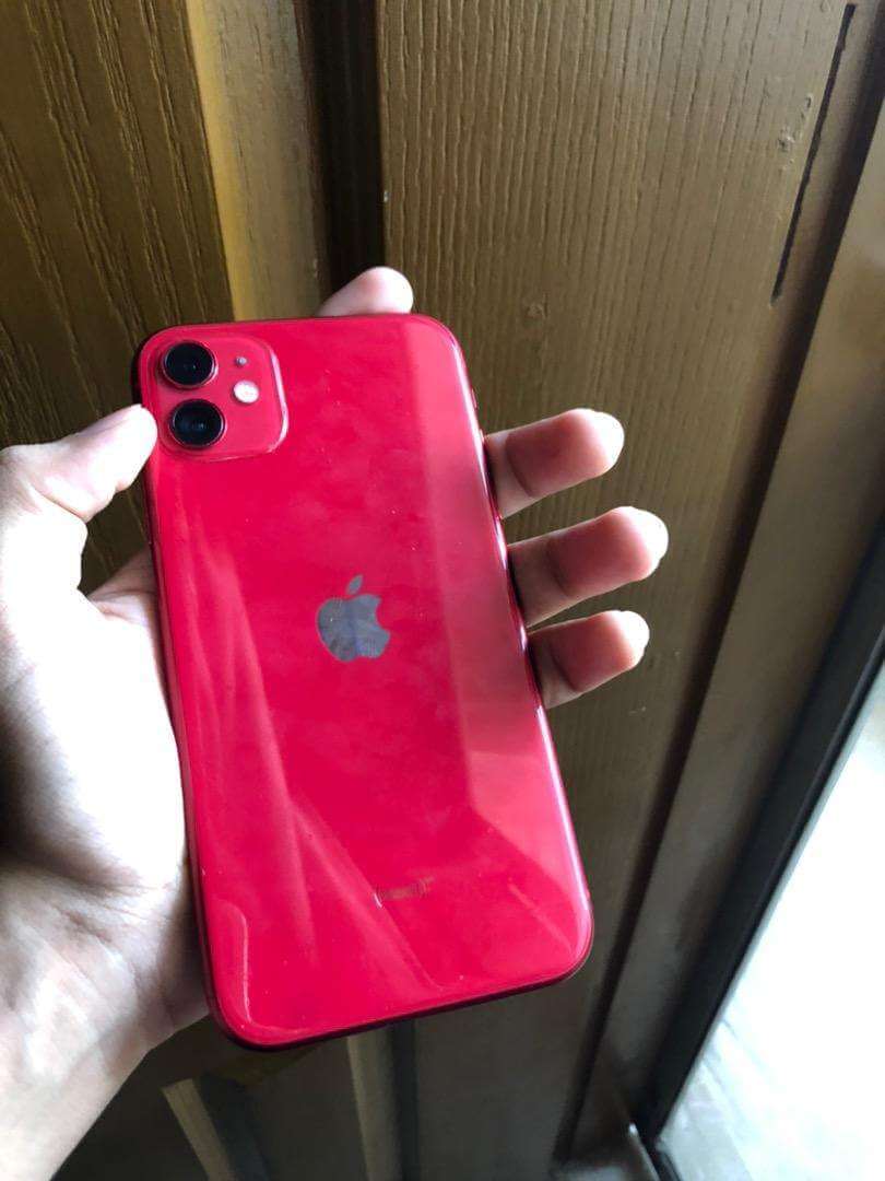 Iphone 11 Factory Unlocked (64GB)