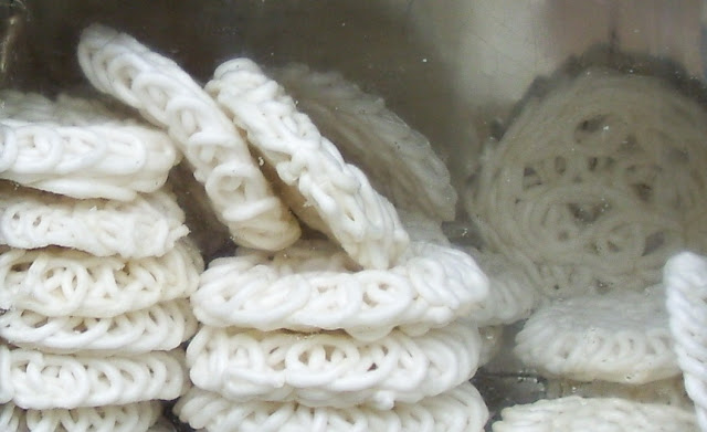 Krupuk Ini Memang Enak Luar Biasa, Tapi Siapa Sangka Dibalik itu Ada Bahaya yang Mengancam Anda Krupuk Ini Memang Enak Luar Biasa, Tapi Siapa Sangka Dibalik itu Ada Bahaya yang Mengancam Anda