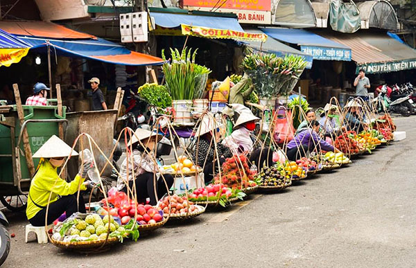 Promenade dans le vieux quartier de Hanoi