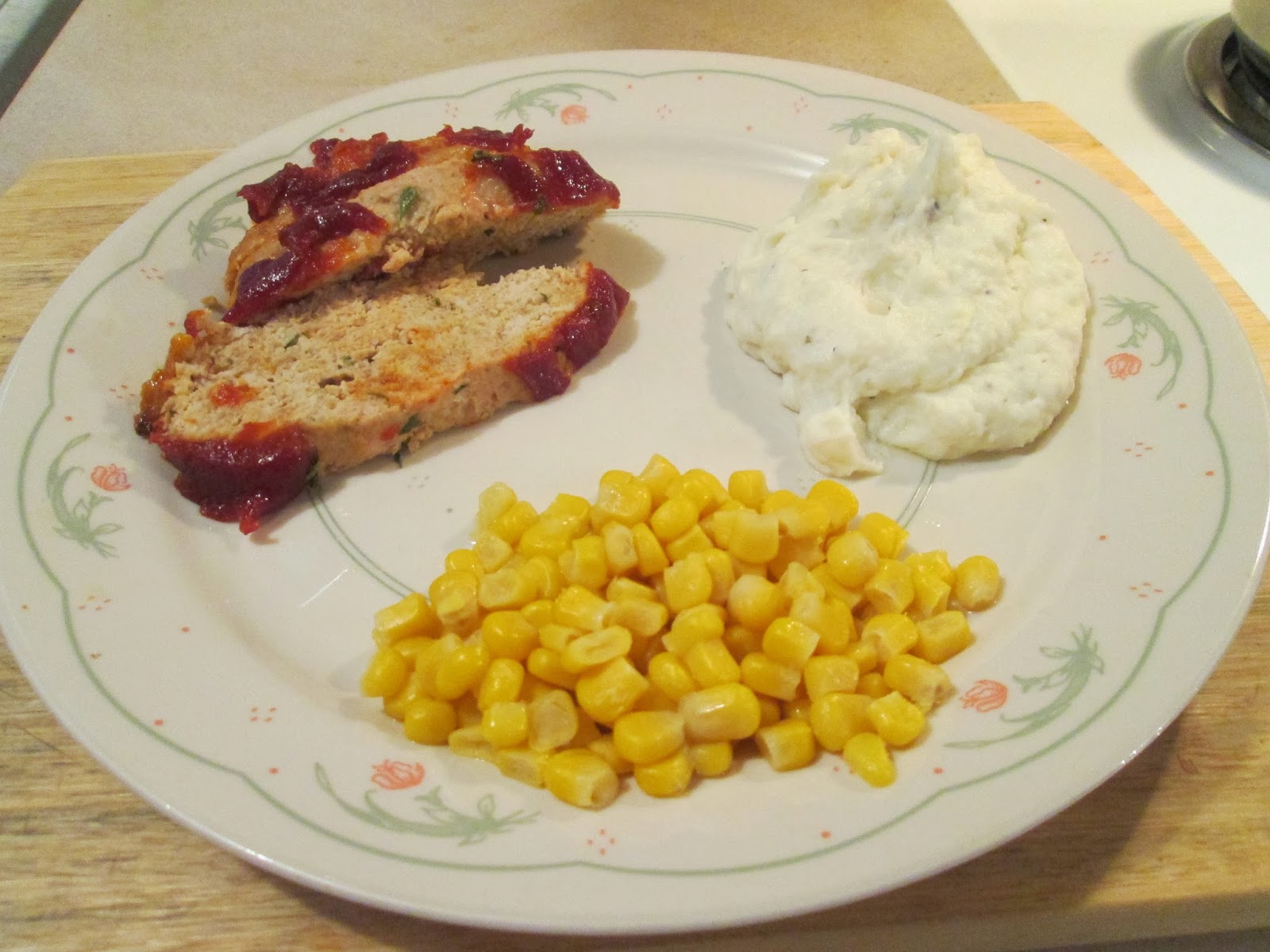 Diab2Cook Turkey Meatloaf w/ Mashed Potatoes, Whole Kernel Corn, and