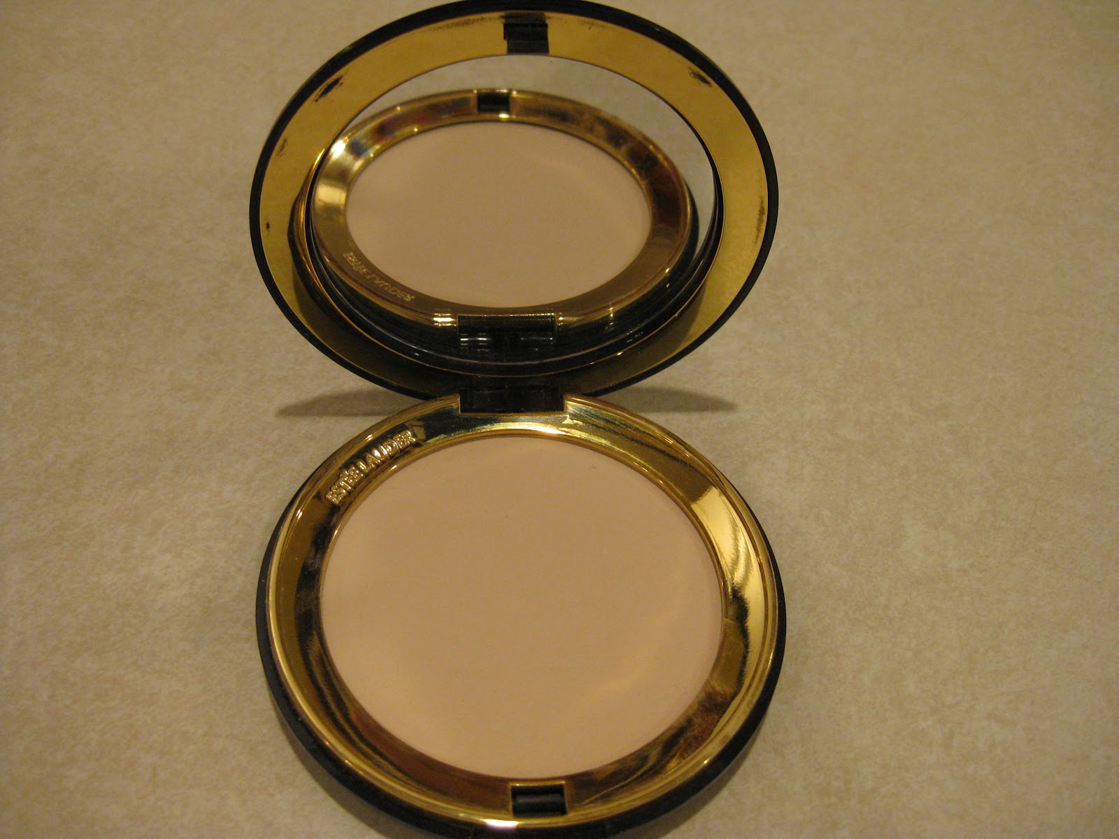 Estee Lauder Double Matte OilControl Pressed Powder "06 Transparent"