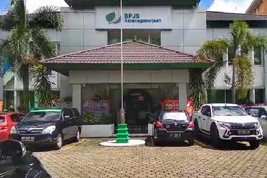 Alamat Kantor Kantor Cabang Bpjs Tk Bp Jamsostek Di Kalimantan Barat Kalbar Jangan Nganggur