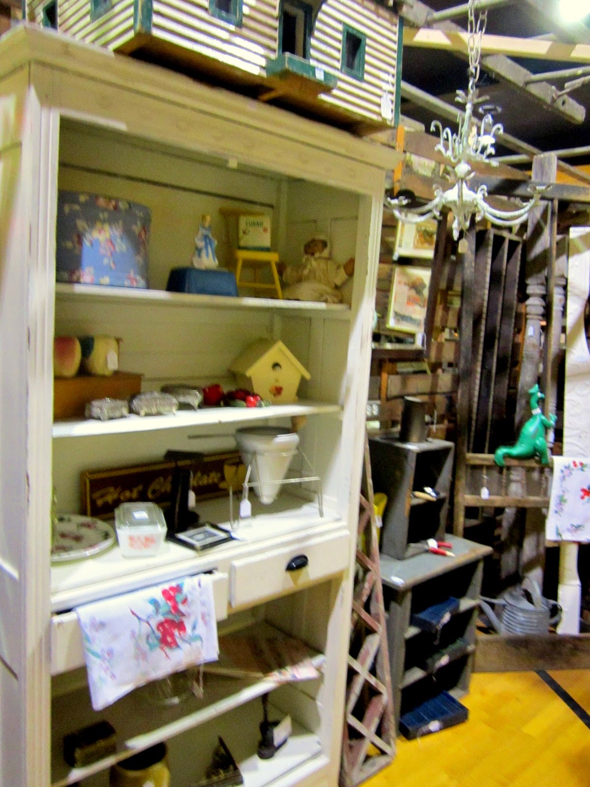 All That's Vintage Elizabeth's Grand Antique Co.