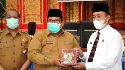 Bupati Padang Pariaman Terima Mahasiswa KKN Melayu Serumpun