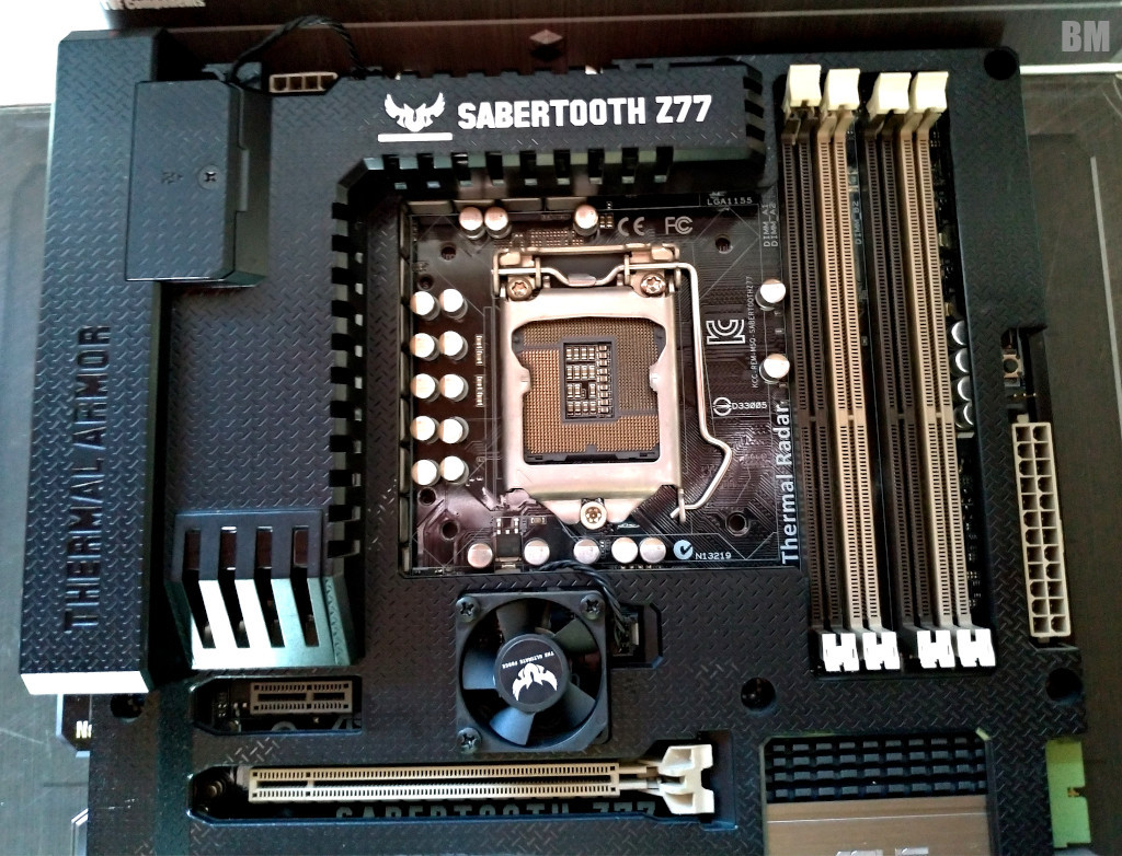 Unboxing: placa-mãe Asus Sabertooth Z77