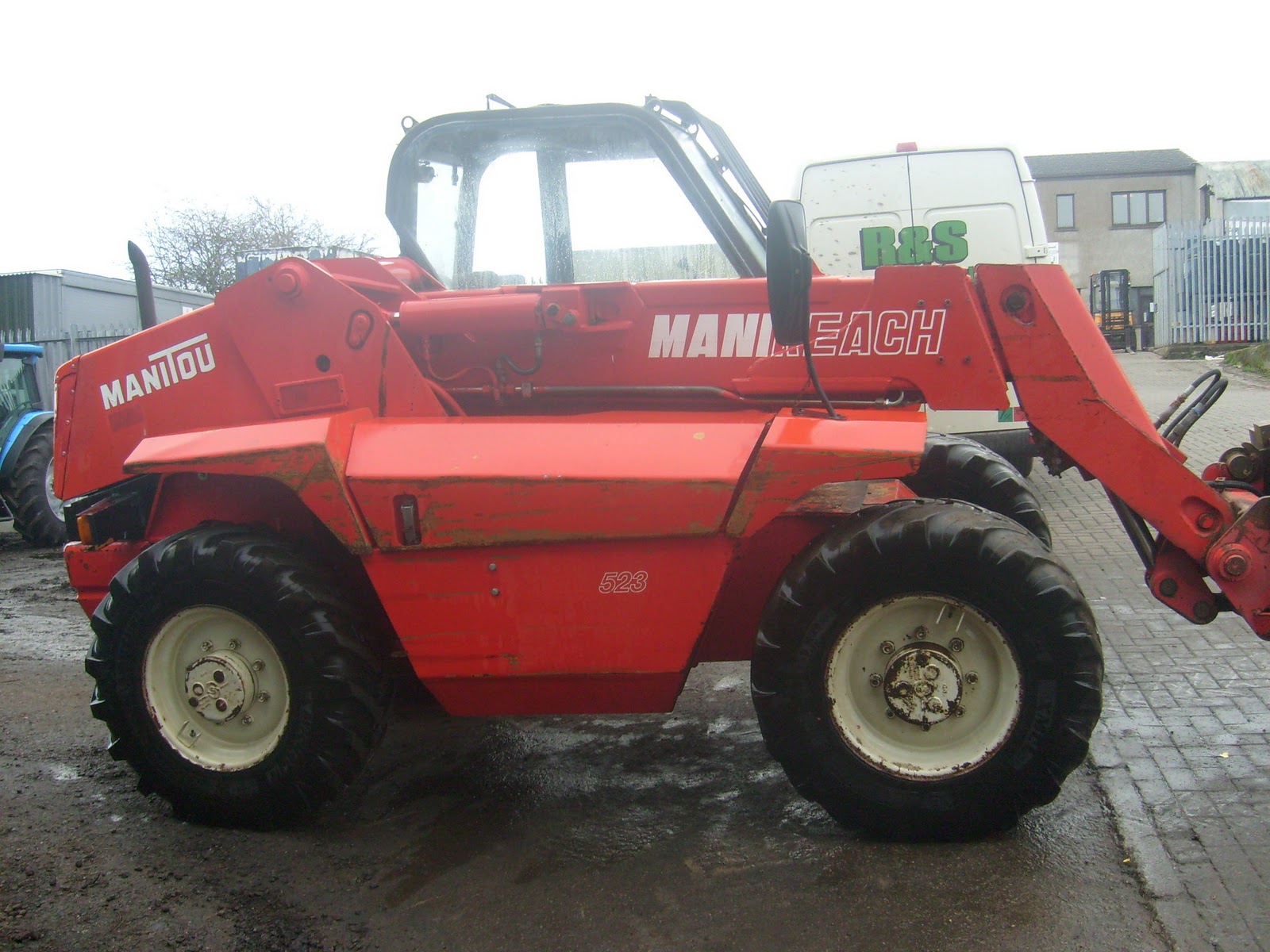 Used Machinery manitou,manireach 523,1993,pallet forks,bucket