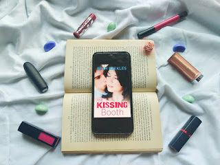 The kissing booth book - Beth Reekles - novel - romantic comedy - Book review - Bookmarks and Popcorns