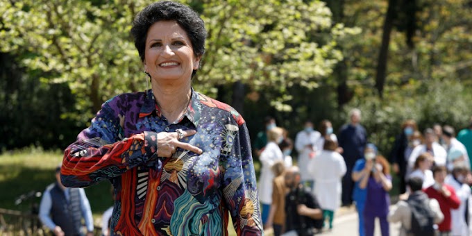 Η Πρωτοψάλτη απαντά στους επικριτές της  