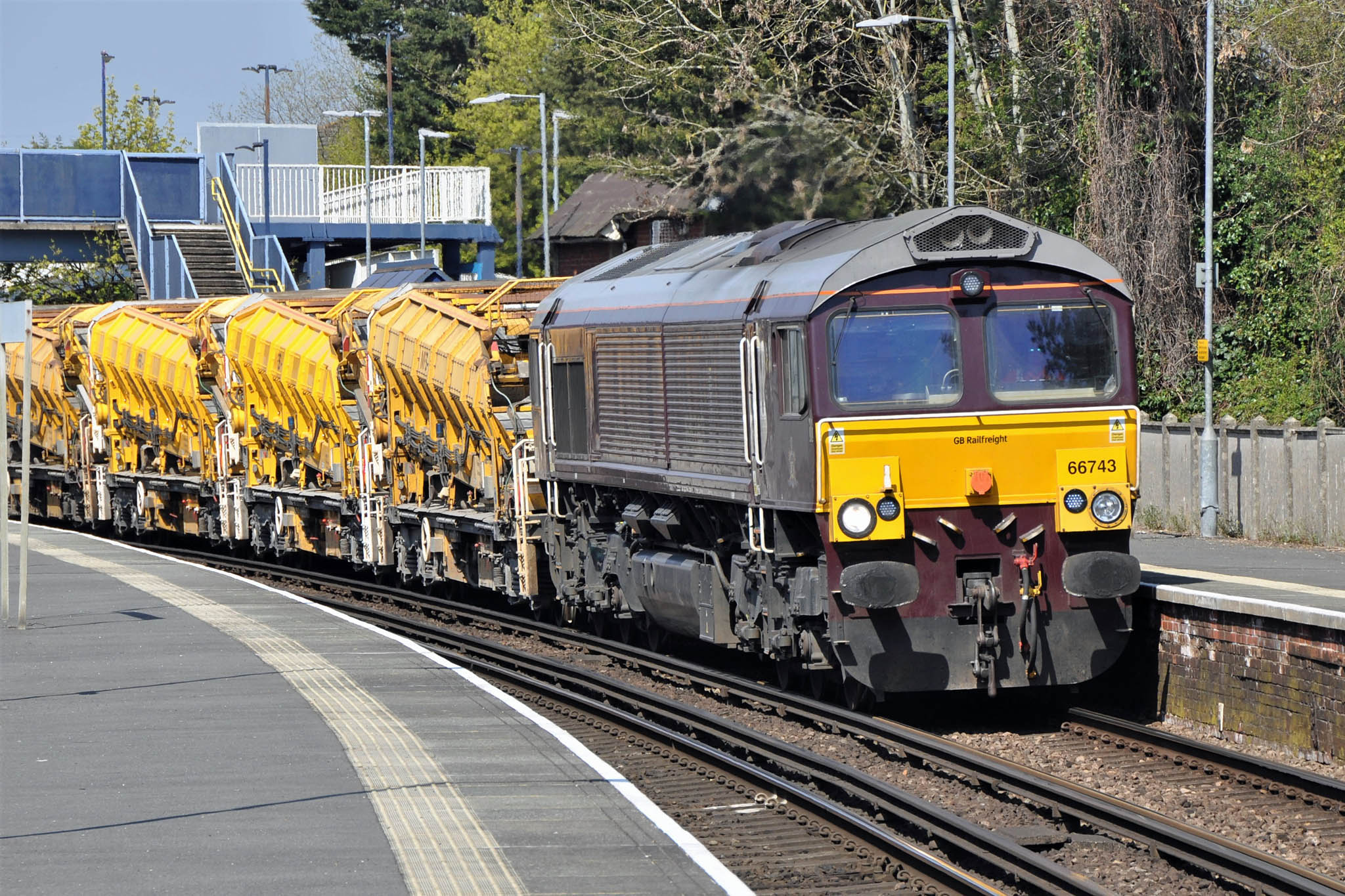 47s and other Classic Power at Southampton: 66743 around Redbridge