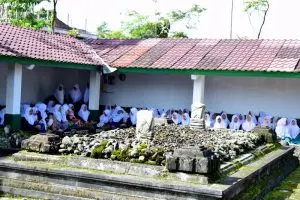 Makam Pangeran Bayat