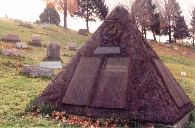 [Imagen: piramid+kuburan.jpg]