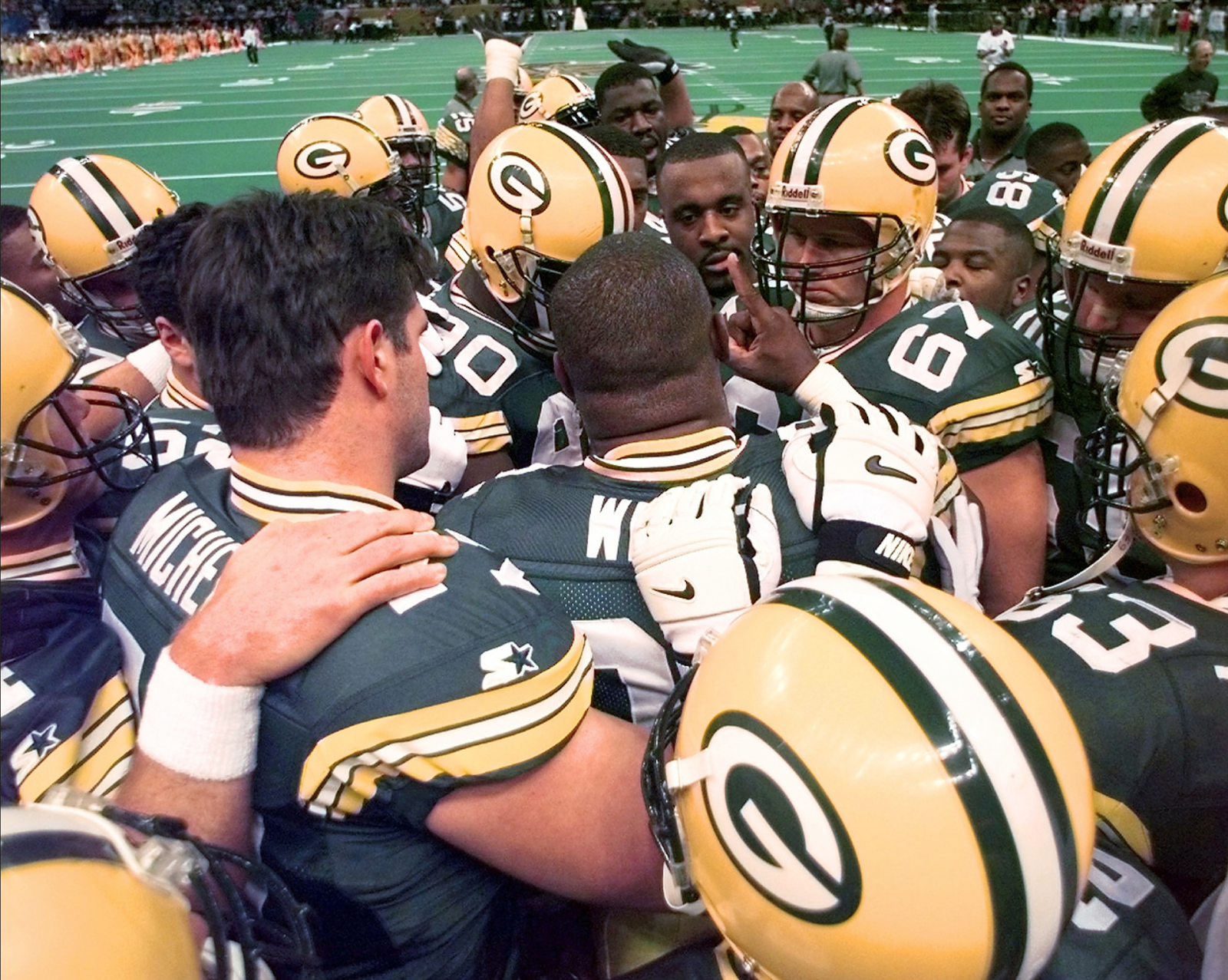 PACKERVILLE, U.S.A. Super Bowl XXXI — As Seen By the Media