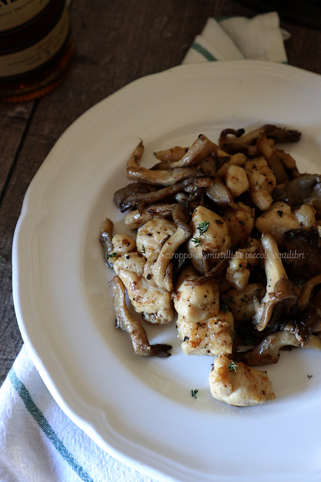 Bocconcini di petto di pollo al brandy e funghi pleurotus