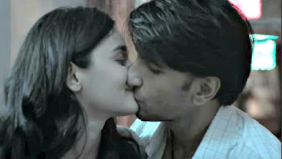 Alia Bhatt hot kissing scene with Ranveer Singh in Gully Boy Movie Images