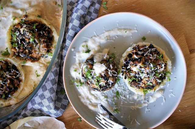 Gefüllte Kohlrabi mit Spinat und Champignons