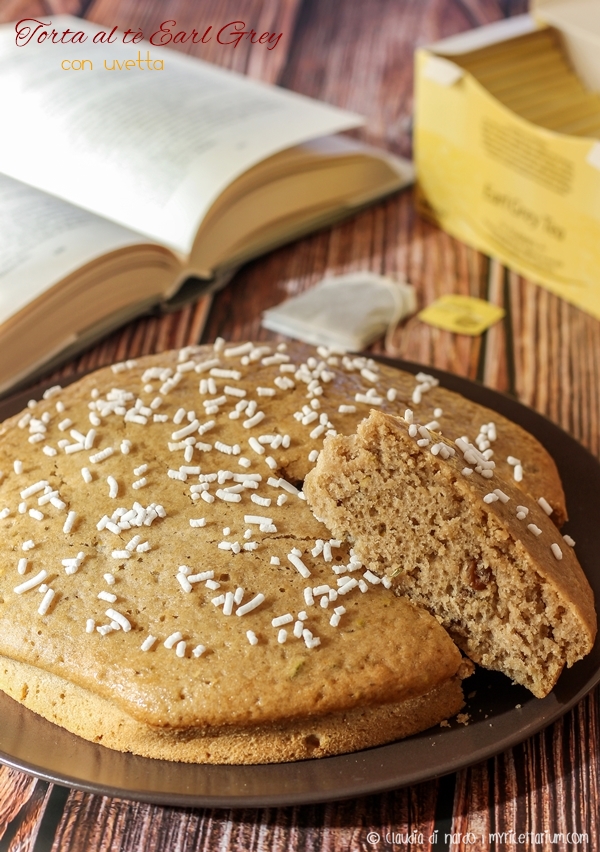 Torta al tè Earl Grey con uvetta e rosmarino(senza uova)